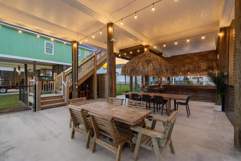 Pickle Beach house in Crystal Beach, Texas